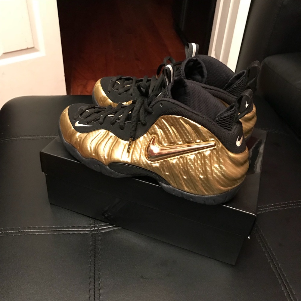 Nike Foamposite men's tennis shoes